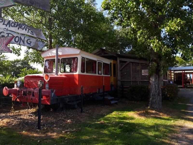 Camping Insolite Le Haut Village