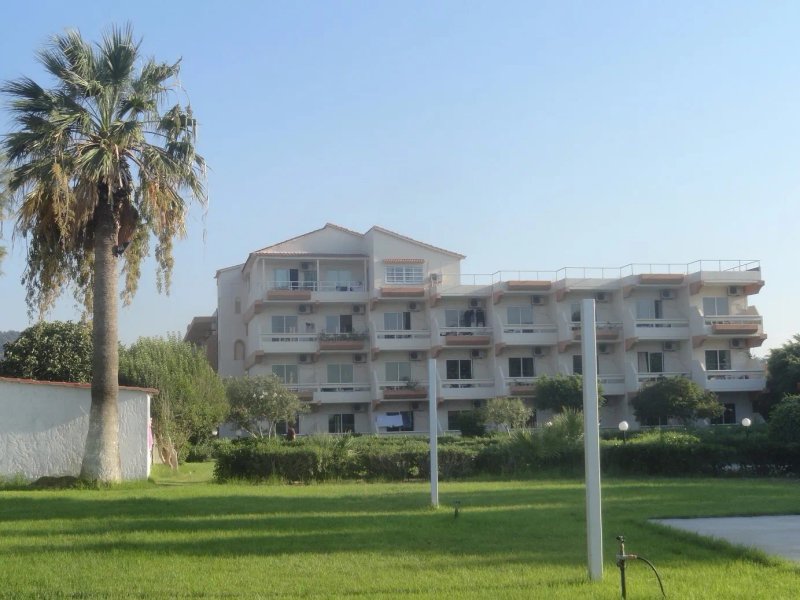 Bayside Hotel Katsaras