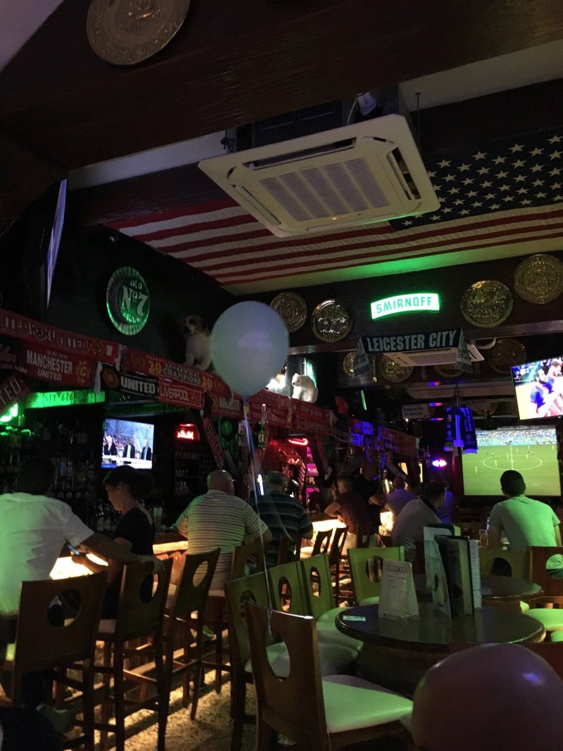 Zmerc Pub