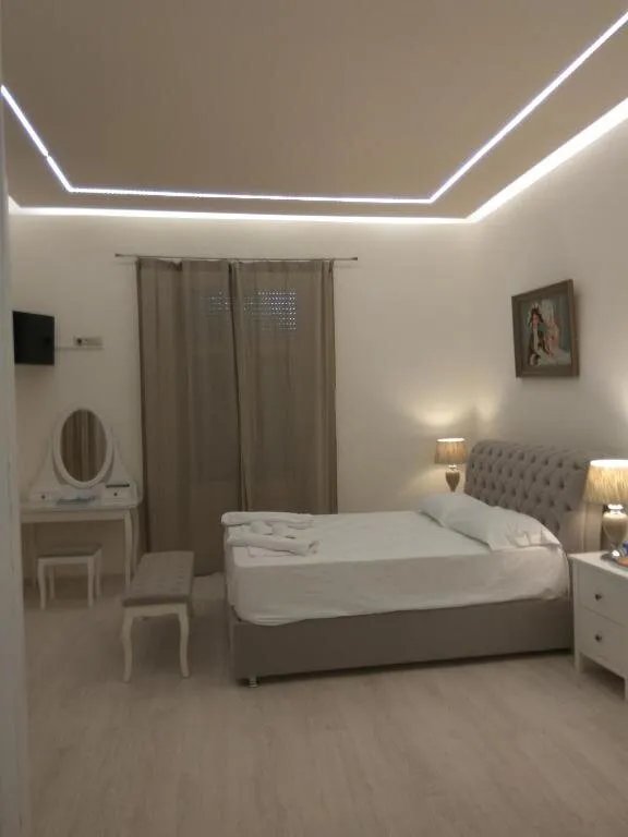 Athens City Center Luxury Suites