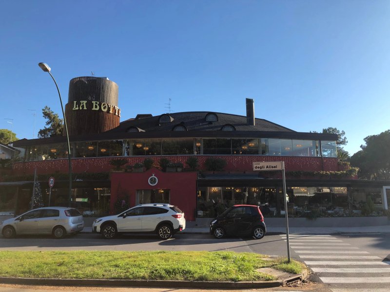 Restaurants & cafés