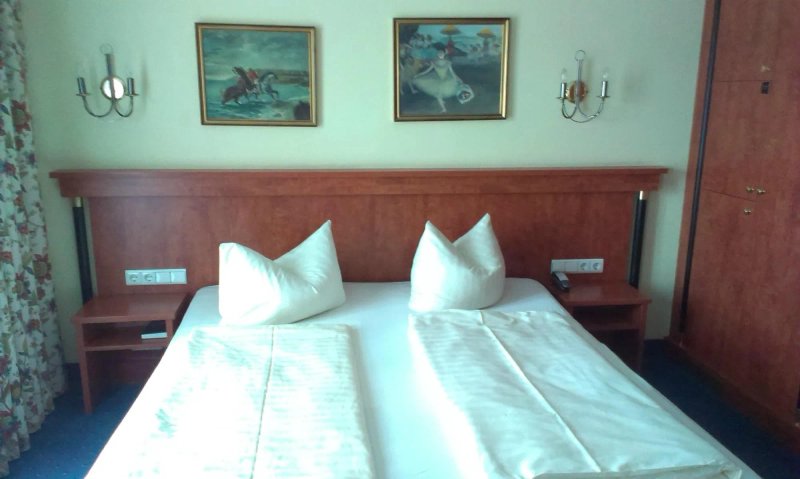 DAS v EVERT Hotel - Am Congress Centrum Wurzburg