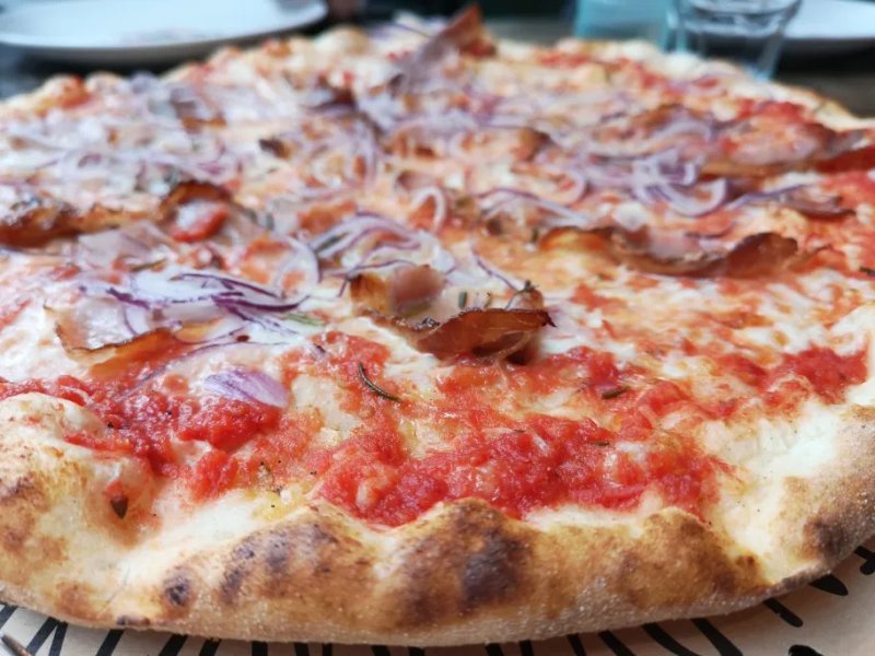 La Pizzeria