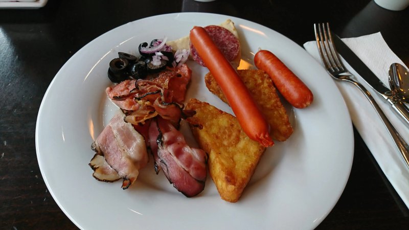 The Farmers' Market Bar & Grill