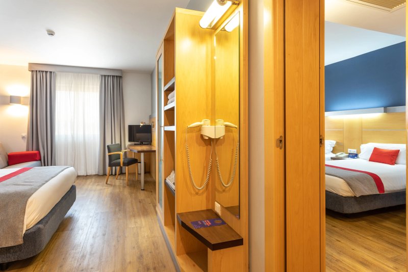 Holiday Inn Express Lisbon - Oeiras By IHG