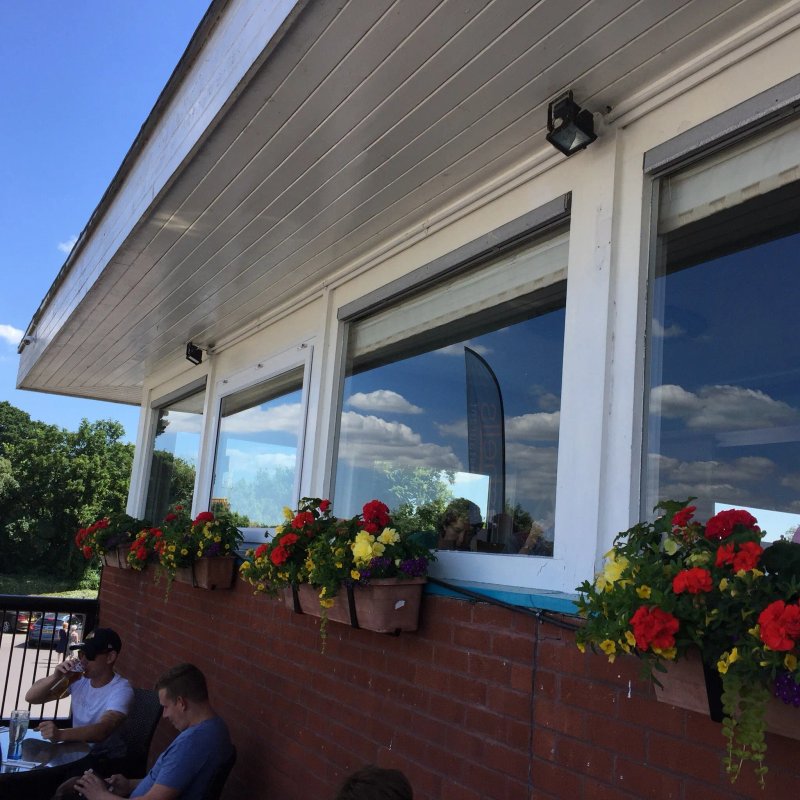Seashells Bar & Restaurant