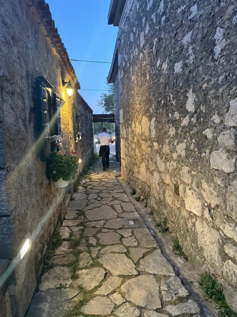 Restaurants & cafés