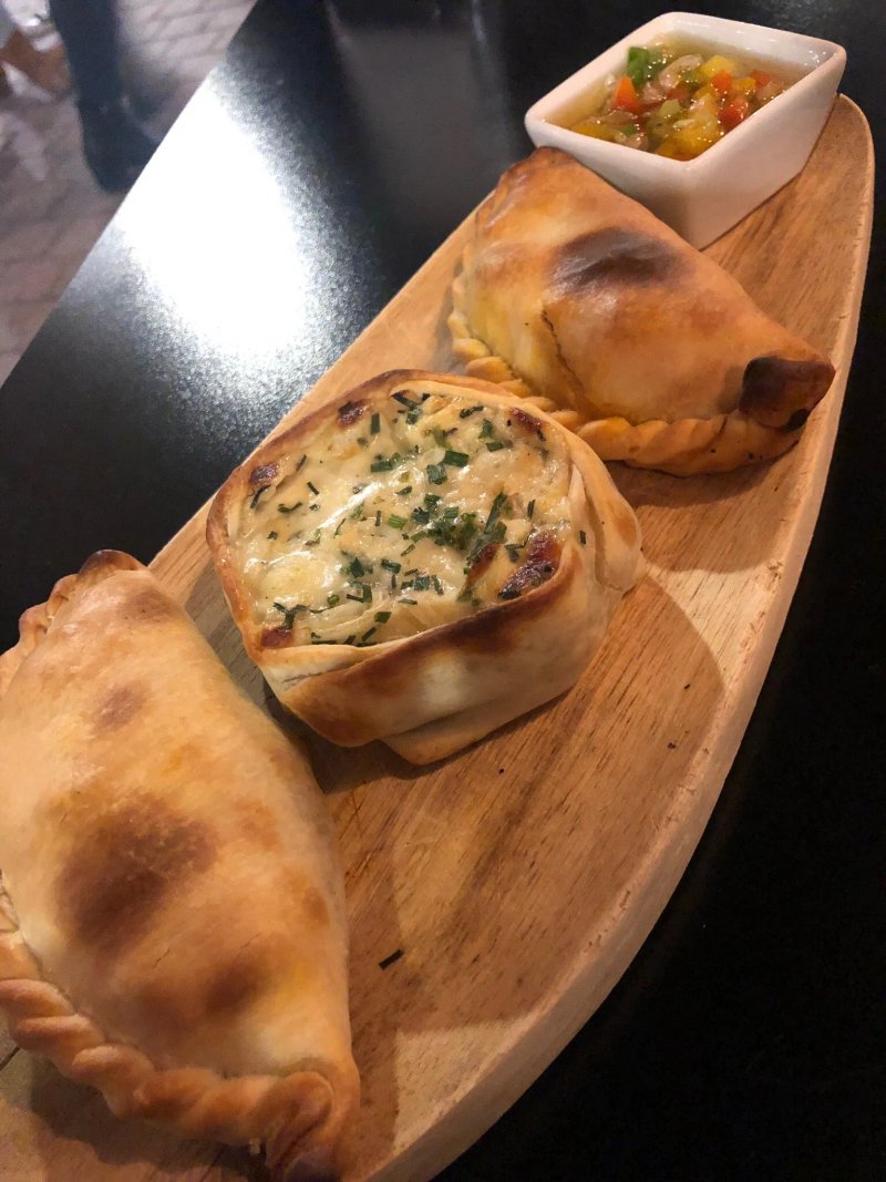 El Trebol 1983 Pizzas y Empanadas