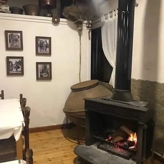 Polydentri Tavern