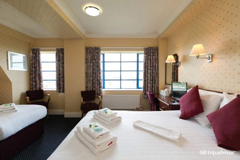 Cumberland Hotel