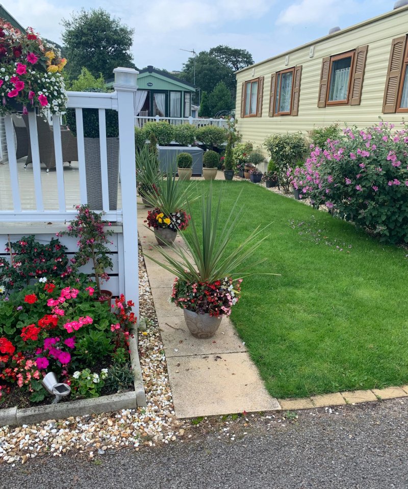 Lyons Mounds Holiday Park