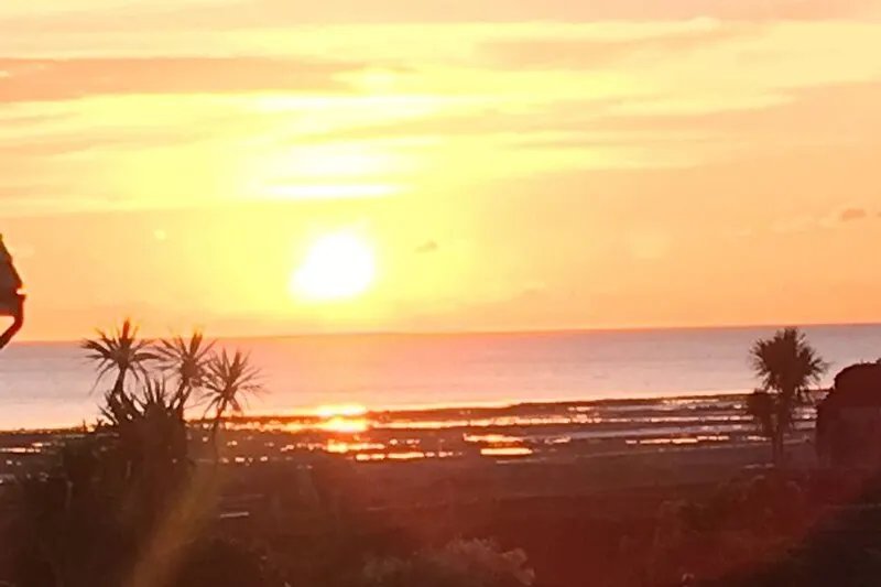 Luxury Sea View Apartment. Sleeps 4.  Direct beach access