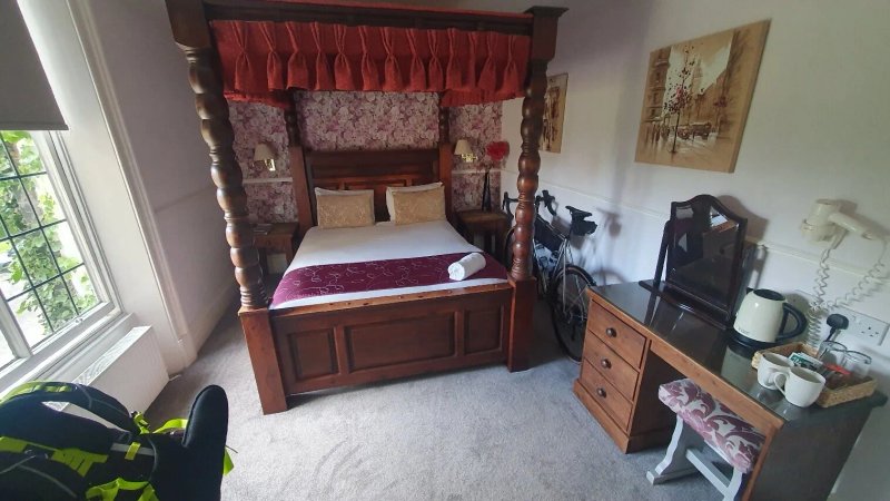Gomersal Lodge Hotel