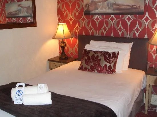 Brookside Hotel