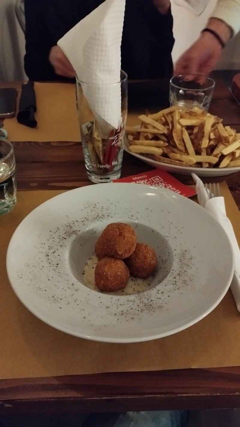 Philomena Food & Beer