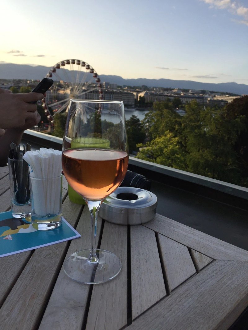MET Rooftop Lounge