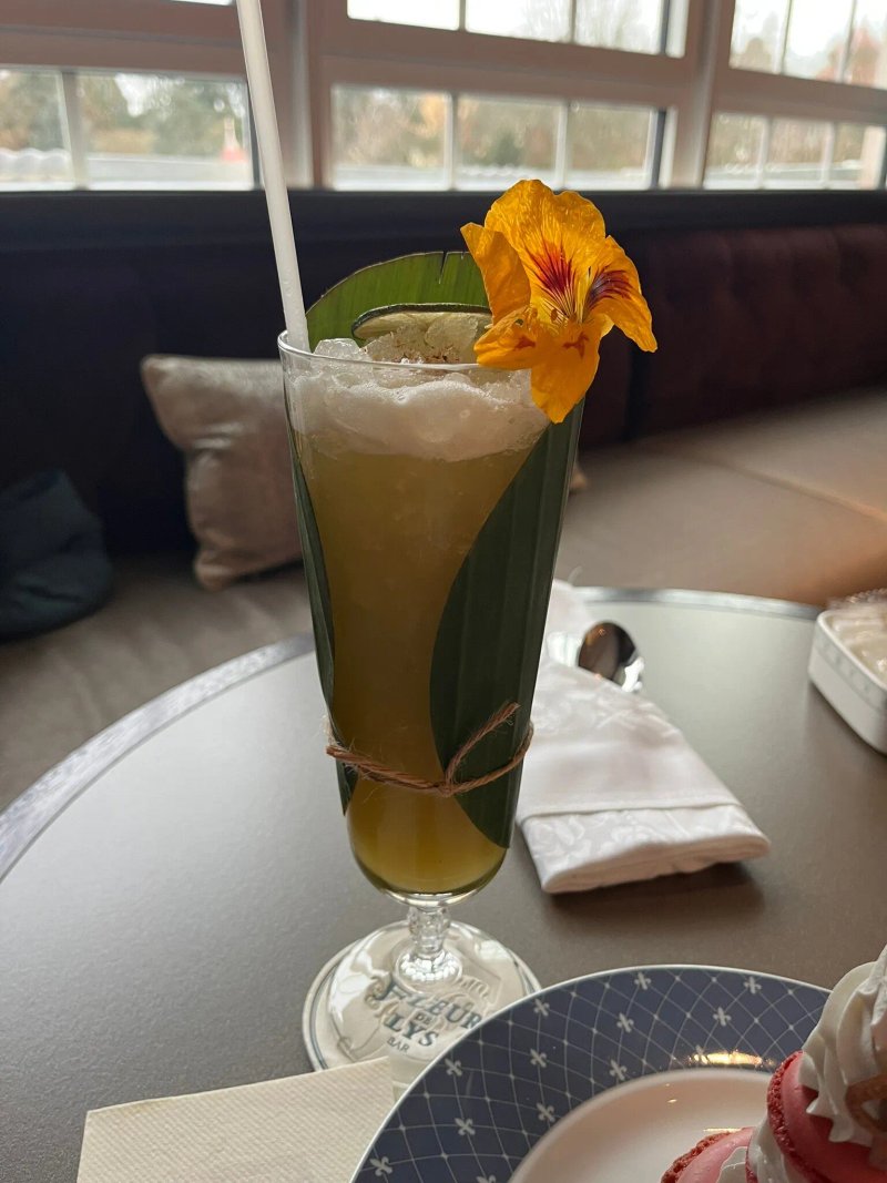 Fleur De Lys Bar - Disneyland Hotel