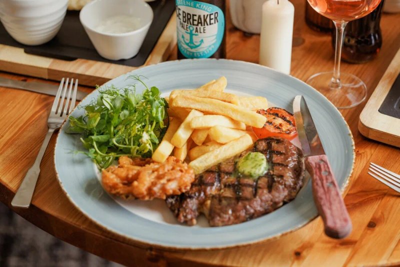 The Gravesberie Inn - Pub & Grill