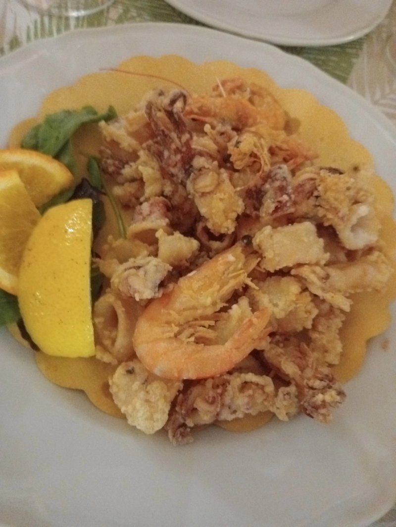 Ci Si Trova Li Pizzeria -trattoria