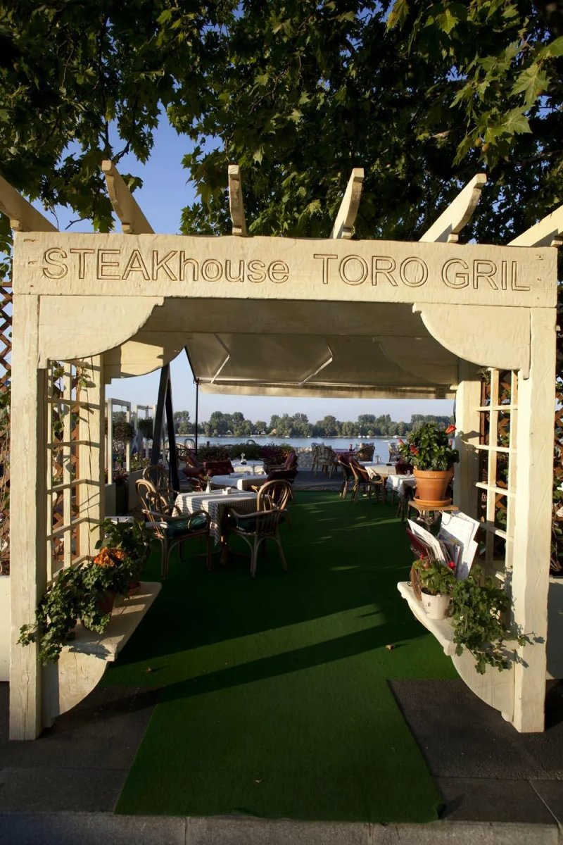 Toro Grill