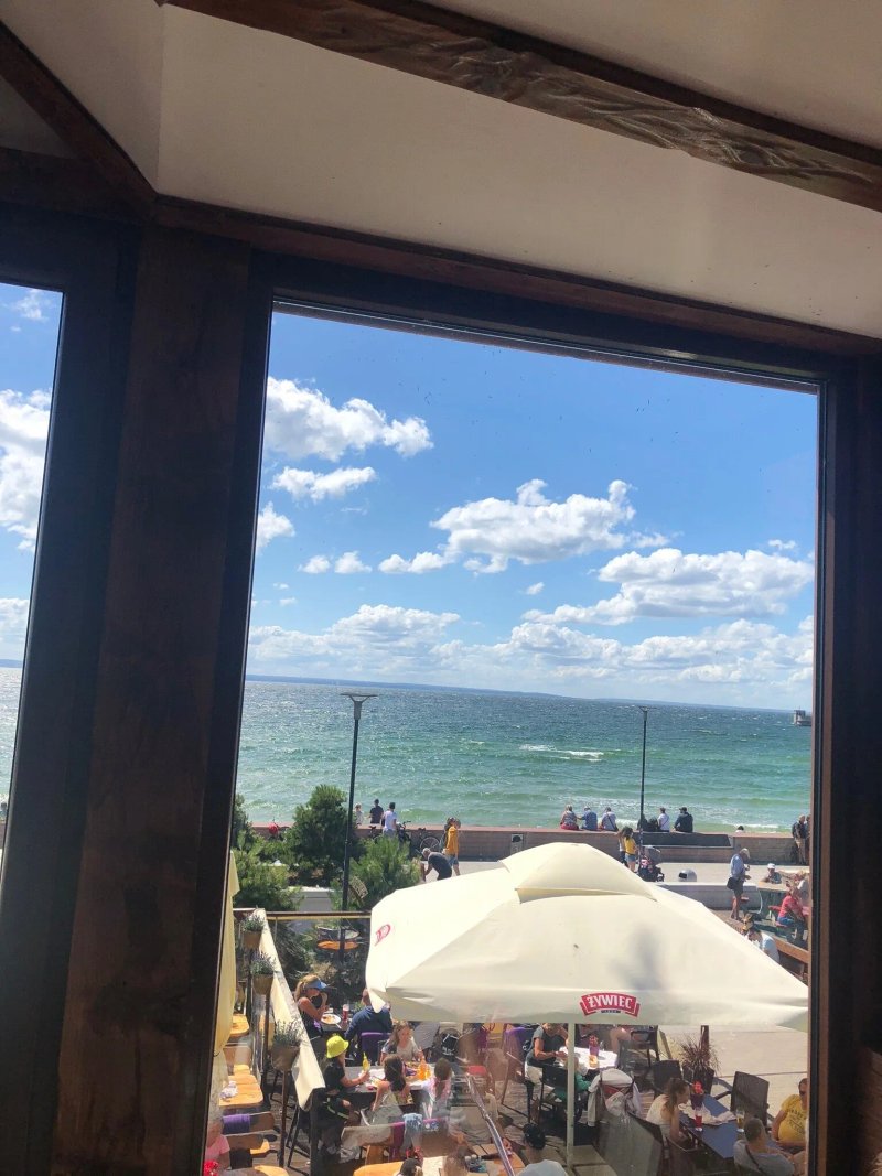Bar Hello