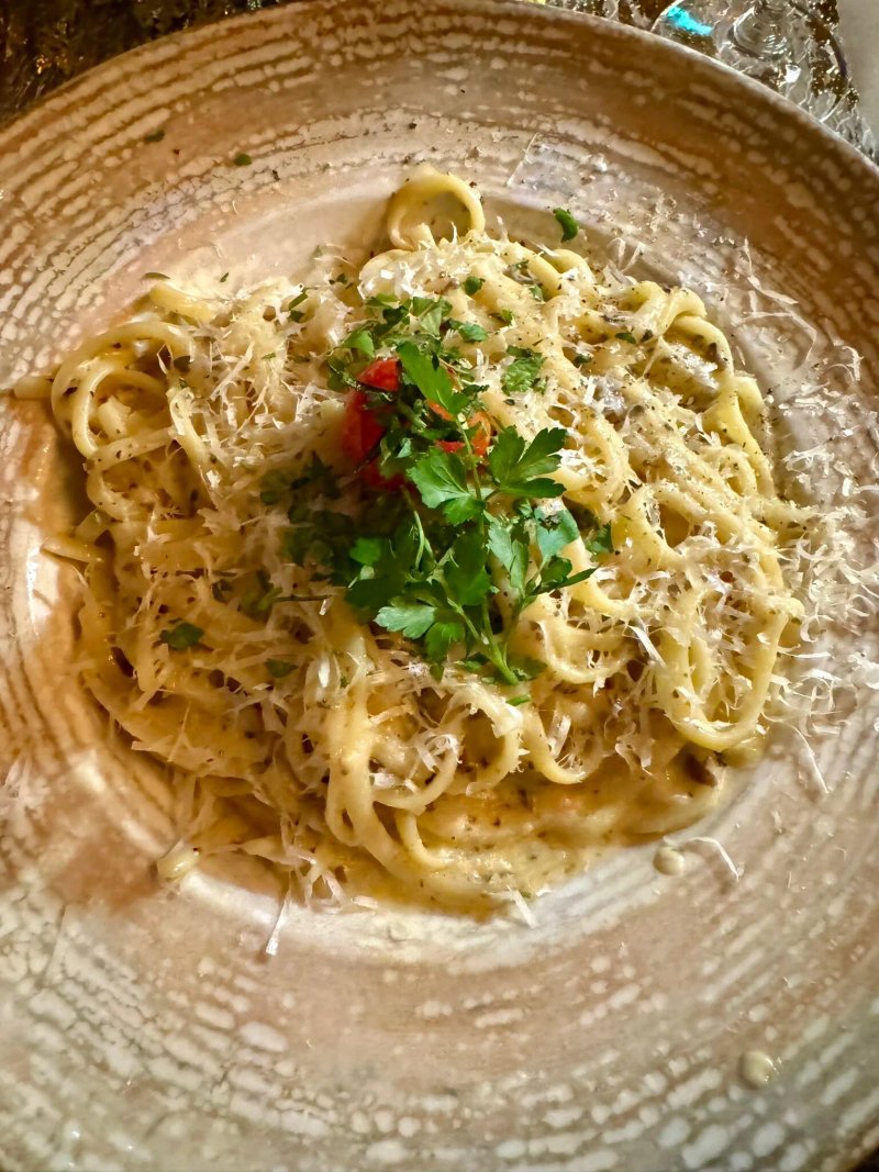 Le Pic Restaurant `cafe `bar