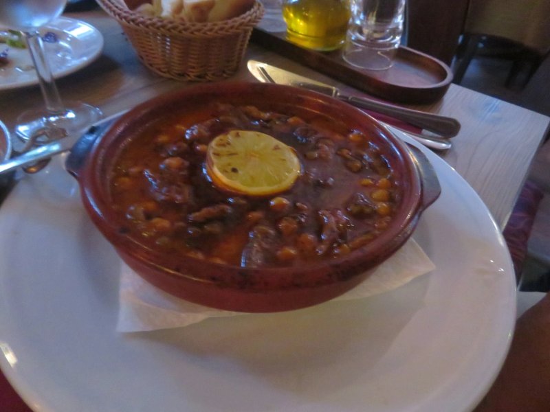 Waldkauz Baykus Holzkohle Grill Restaurant