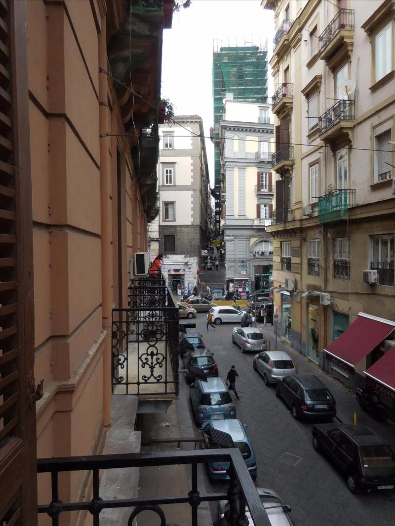 Napoli's Gold Hotel