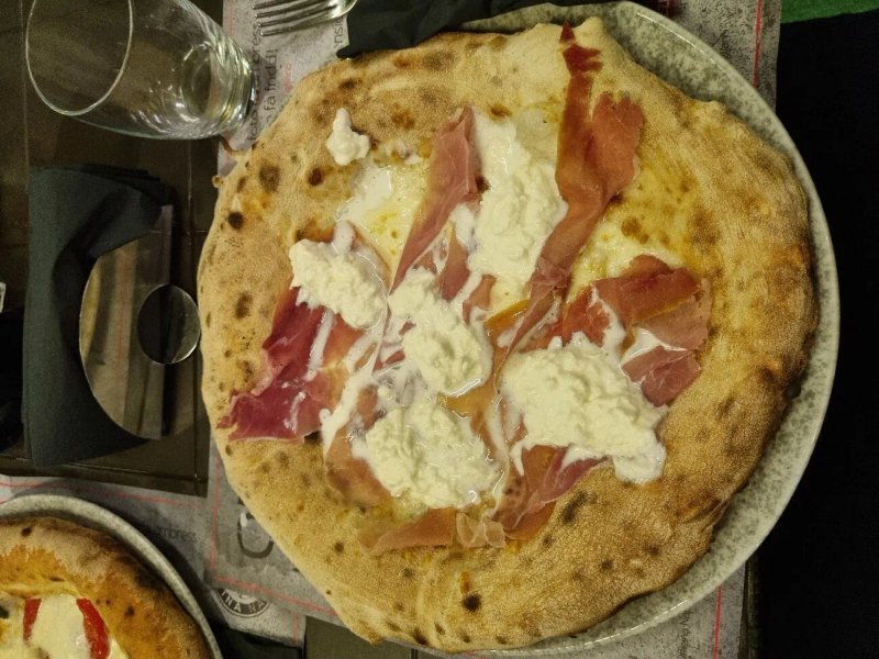 Officina Napoletana Pizzeria Panineria