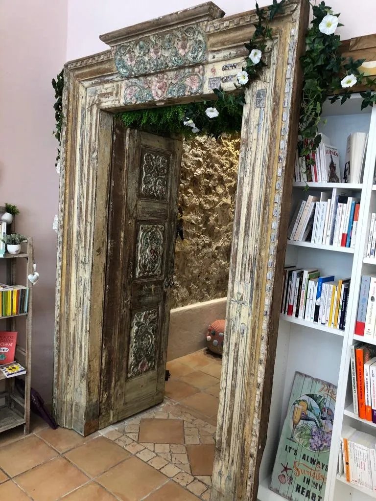 Autour D'Un Livre, Salon de The Litteraire