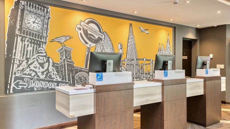 Premier Inn London Paddington (Paddington Basin) hotel