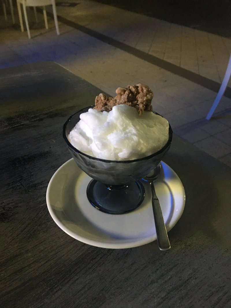 Yolo Bar - Gelateria