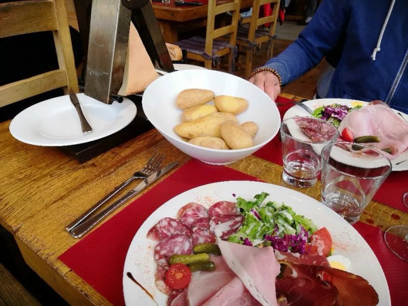 La Croix Saint-Maurice Hotel Restaurant