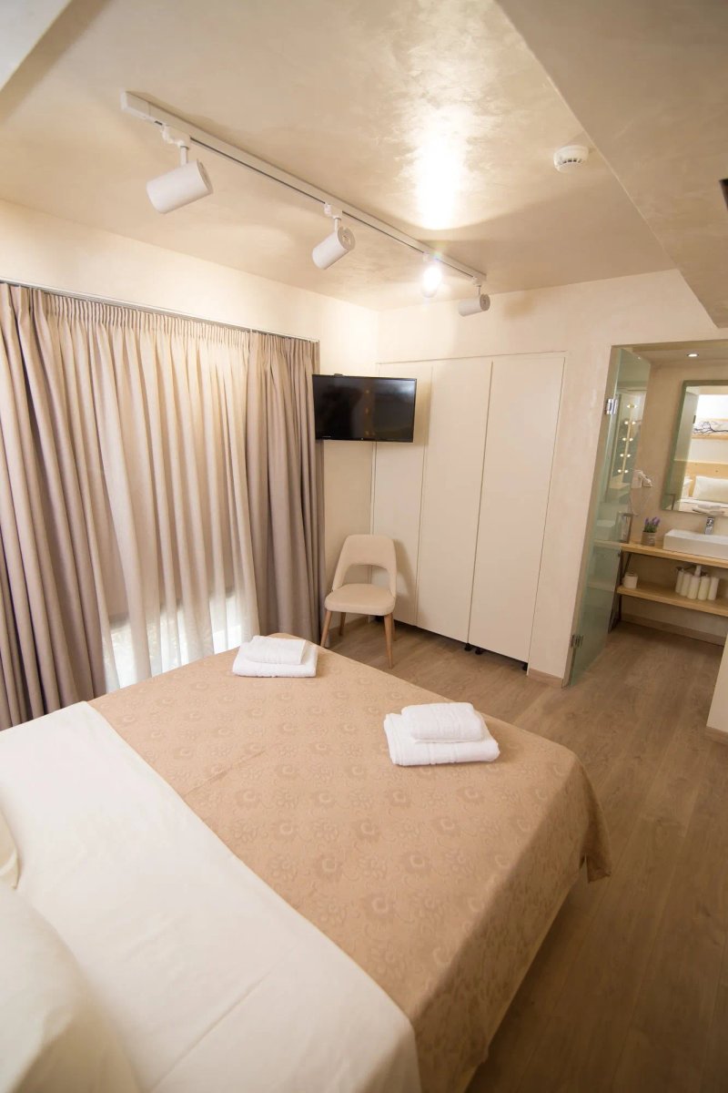 Panellinion Luxury Rooms