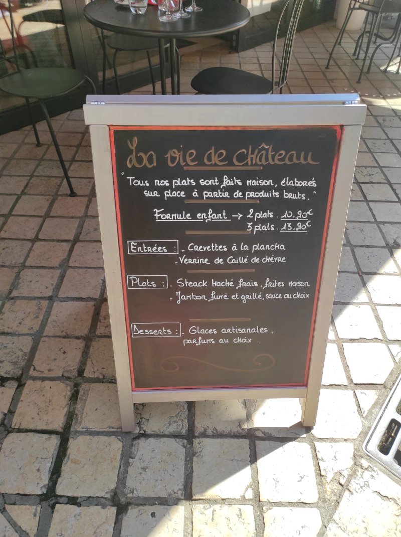 La Vie De Chateau