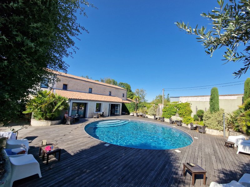 Hotel The Originals Niort La Grange