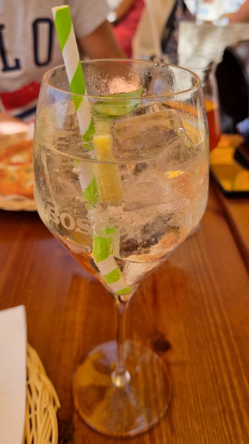 Ananasso Bar