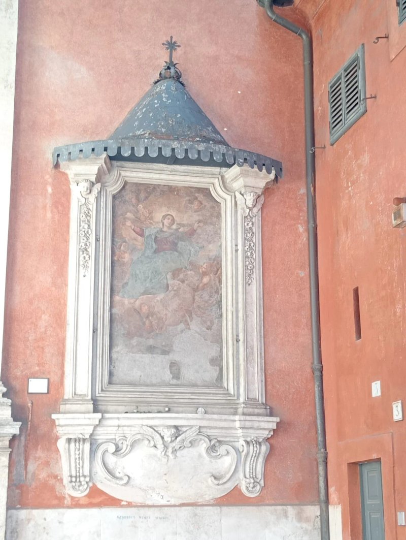 Edicola Sacra Santa Maria Della Scala