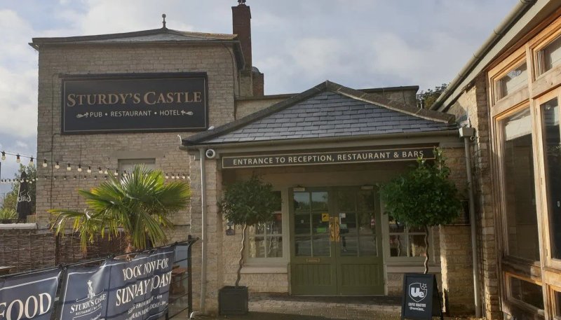 Sturdy's Castle Country Inn