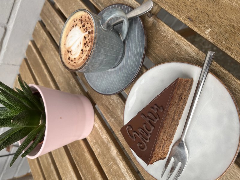Dreamworld Cakes Patisserie