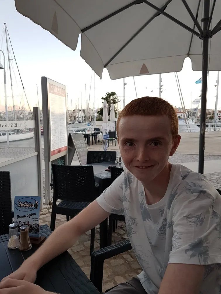 Marina Bar 'Pub & Kitchen'