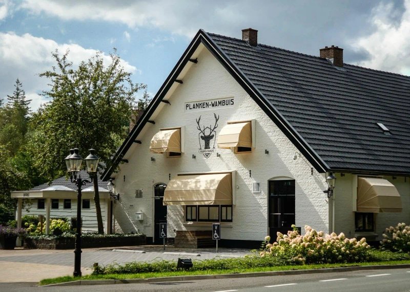 Restaurants & cafés