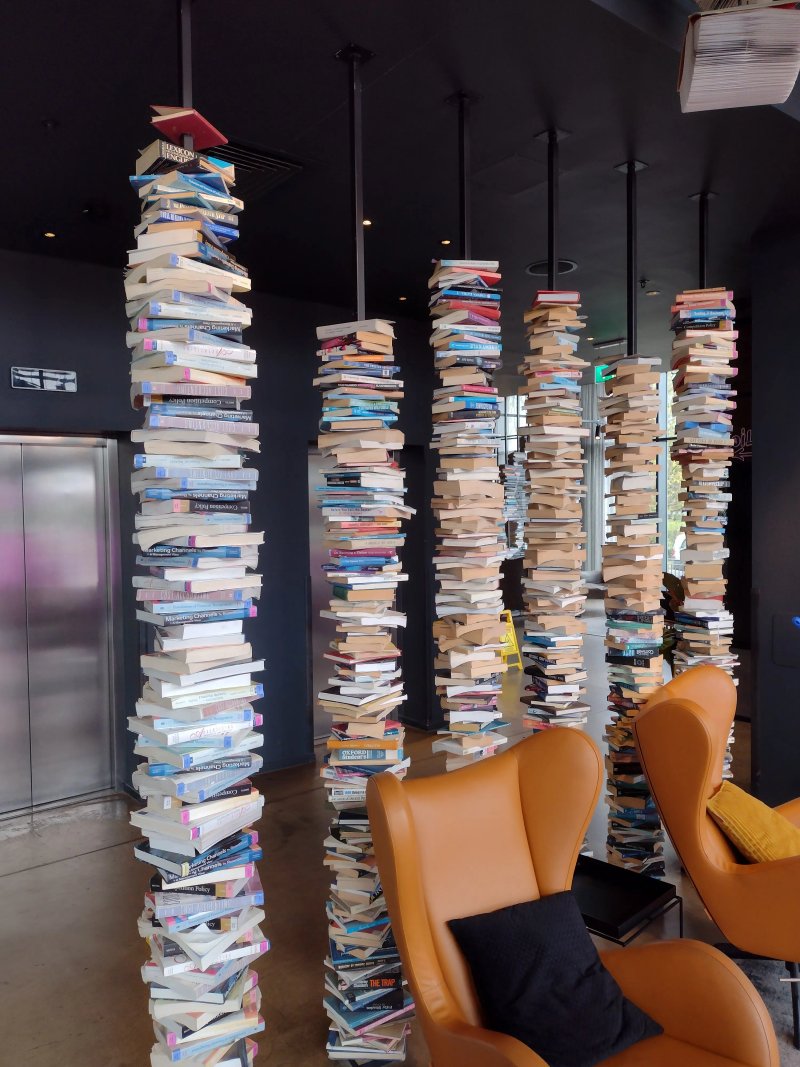 Moxy Edinburgh Airport