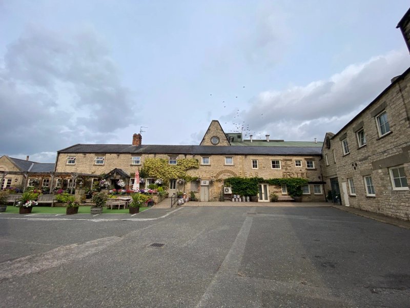 The White Bear Country Inn