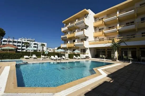 Trianta Hotel Apartments