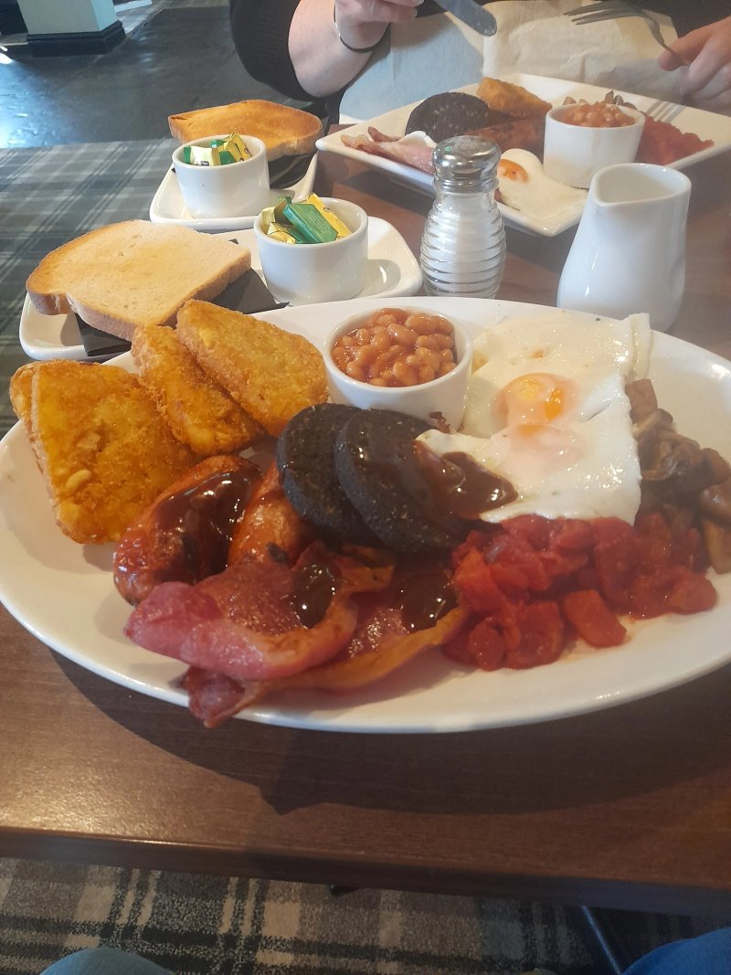 Bickerton Poacher Pub & Restaurant