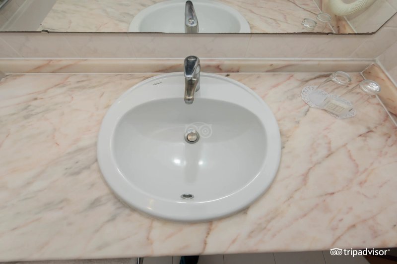 The Jardins D’Ajuda Suite Hotel