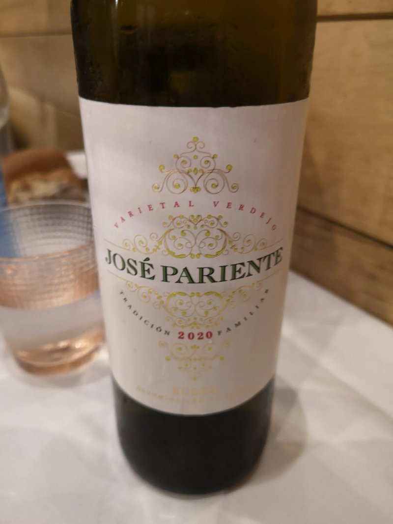 Vinoteca Sal de vinos