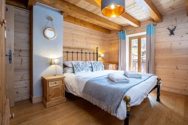 Residence des Alpes, Morzine. 3 bedroom duplex, sleeps 6.
