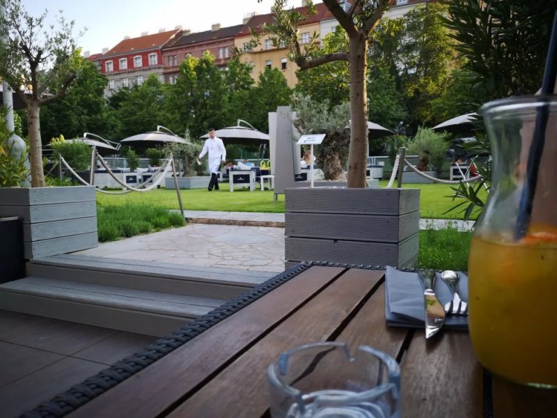 MIMINOO garden restaurant